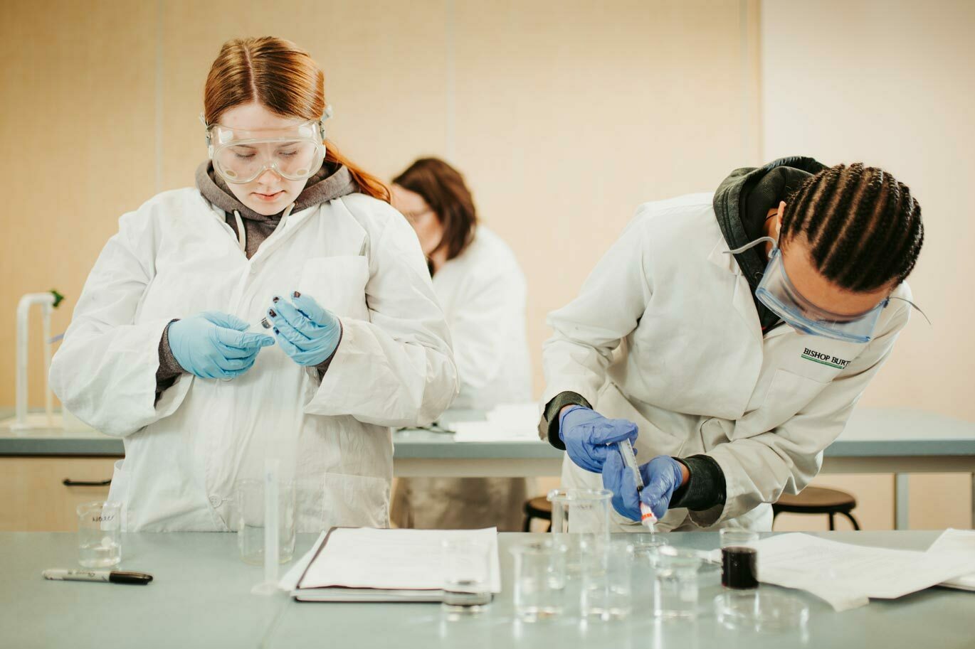 Forensic gallery Applied Science students in laboratory